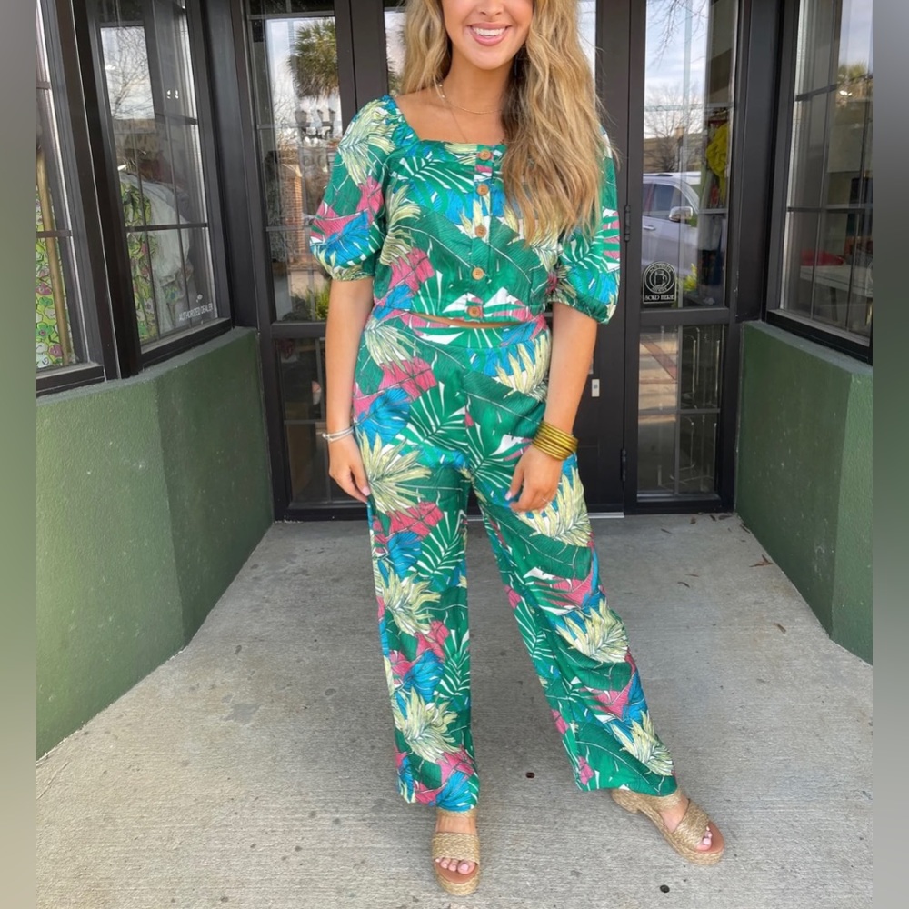 Boutique Sale! NWT! JADE by Melody Tam • 2 PC Palazzo Pant Set in Green Palm • S